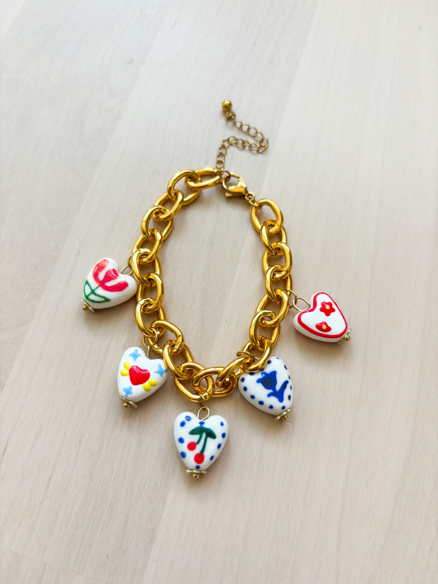 Garden Heart Charm Bracelet – Handmade Ceramic & Gold Chunky Chain, Folk Art Inspired, Botanical Heart Jewelry